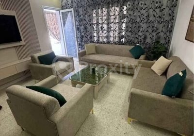 Salon complet à vendre à Sousse avec 2 canapés, 2 fauteuils et table basse – 1000 TND – Meubles et Décoration – Sousse – photo 1