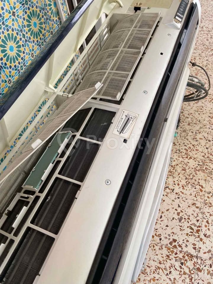 Climatiseur Samsung 18000 BTU en très bon état à vendre à Tunis