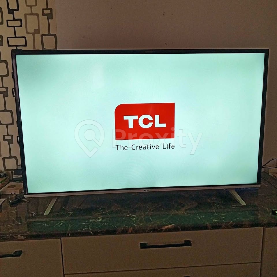 TV Smart TCL 48 pouces en bon état à vendre à Monastir