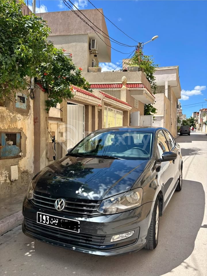 Volkswagen Polo 2016 1.4 essence à vendre à Manouba – 187 000 km