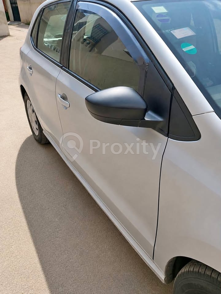 Volkswagen Polo 7 2012 4 CV à vendre à La Soukra – 28 400 DT négociable