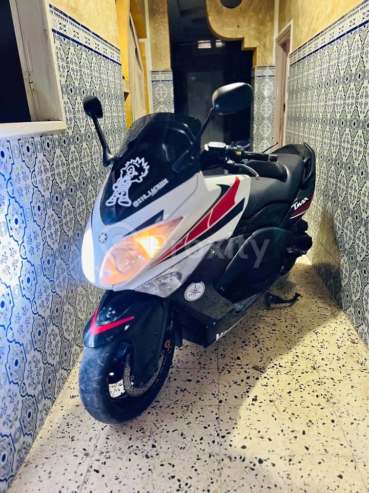 Yamaha TMAX 500 2011 à vendre à Kairouan – ABS et embrayage Malossi