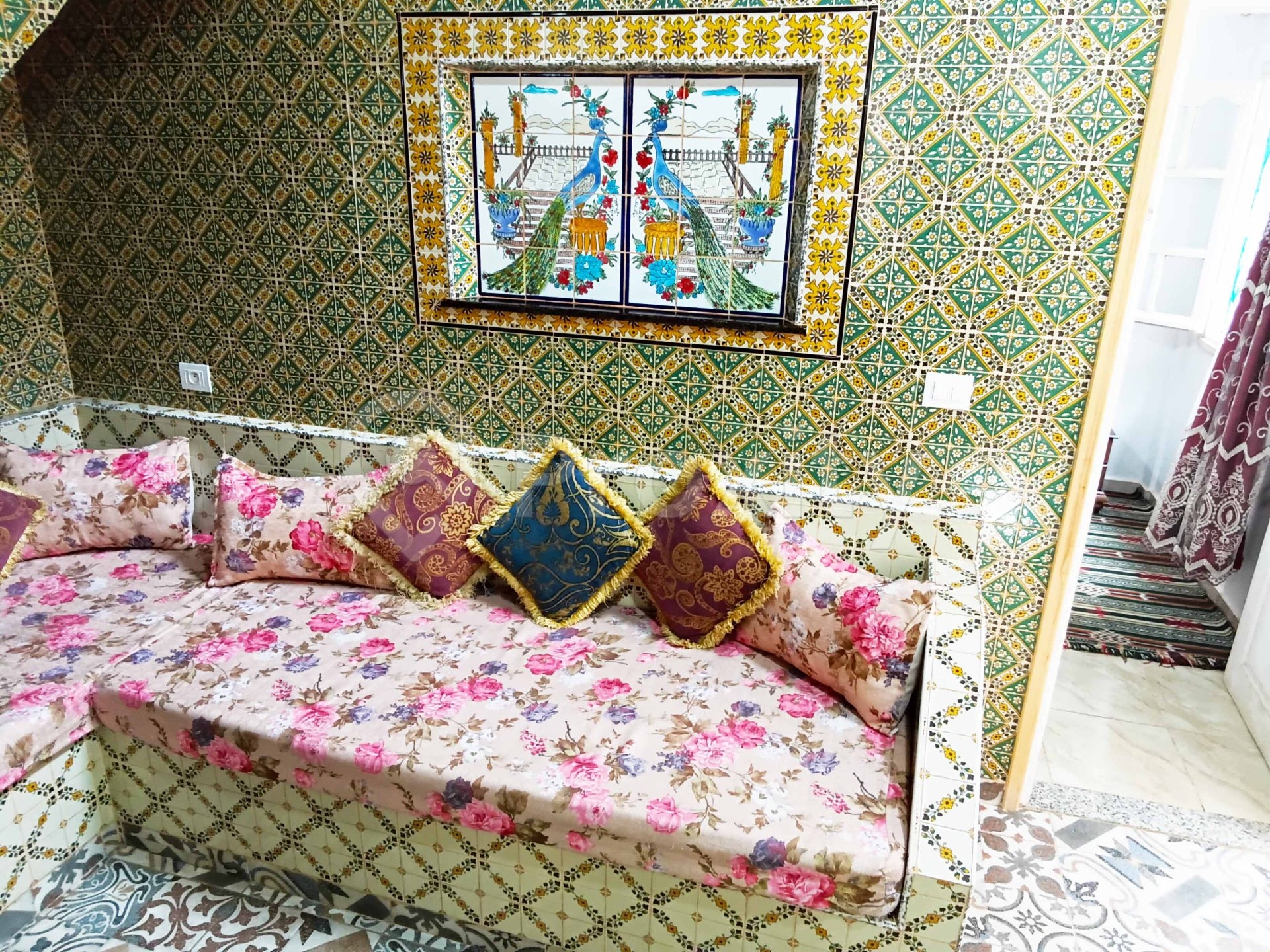 3-Living-room-Winsome-House-1-1-1