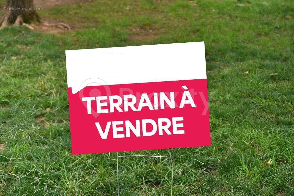 A VENDRE TERRAIN