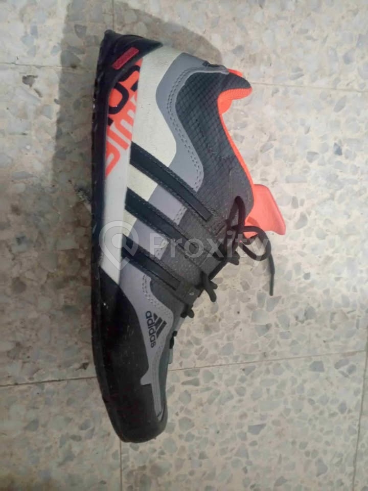 Adidas Terrex Swift Solo pointure 43 à vendre à Ben Arous – excellent état