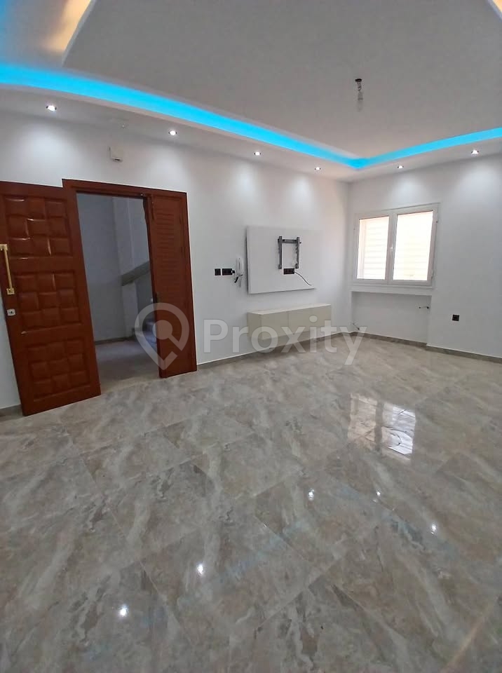 Appartement S+3 à louer à La Marsa Bhar Lazrek – spacieux, parking et chauffage central