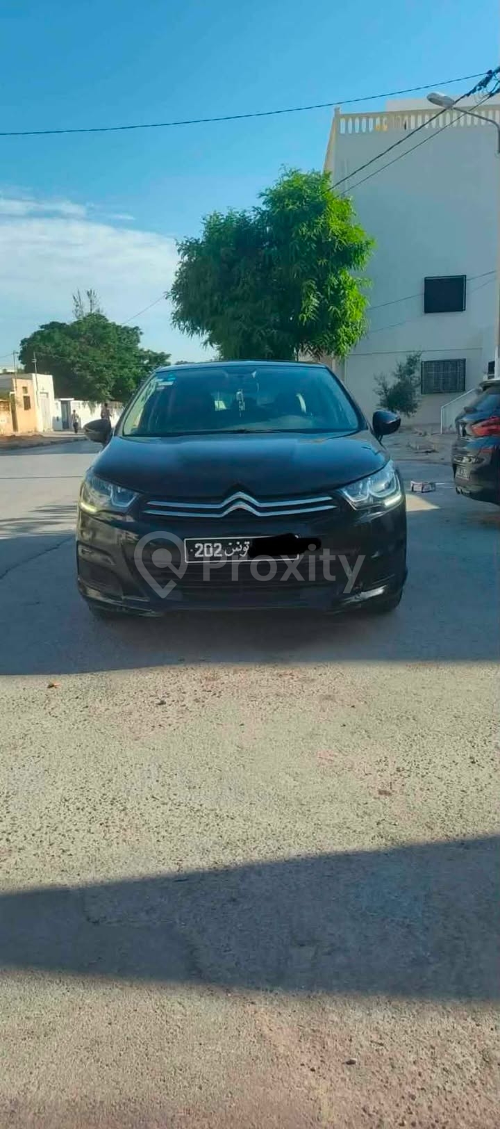 Citroën C4 2018 essence 1.2L à vendre à Tunis