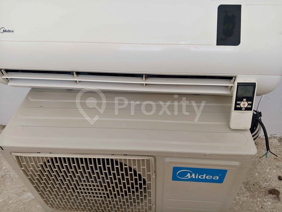 Climatiseur Midea 9000 BTU froid d'occasion à Tunis