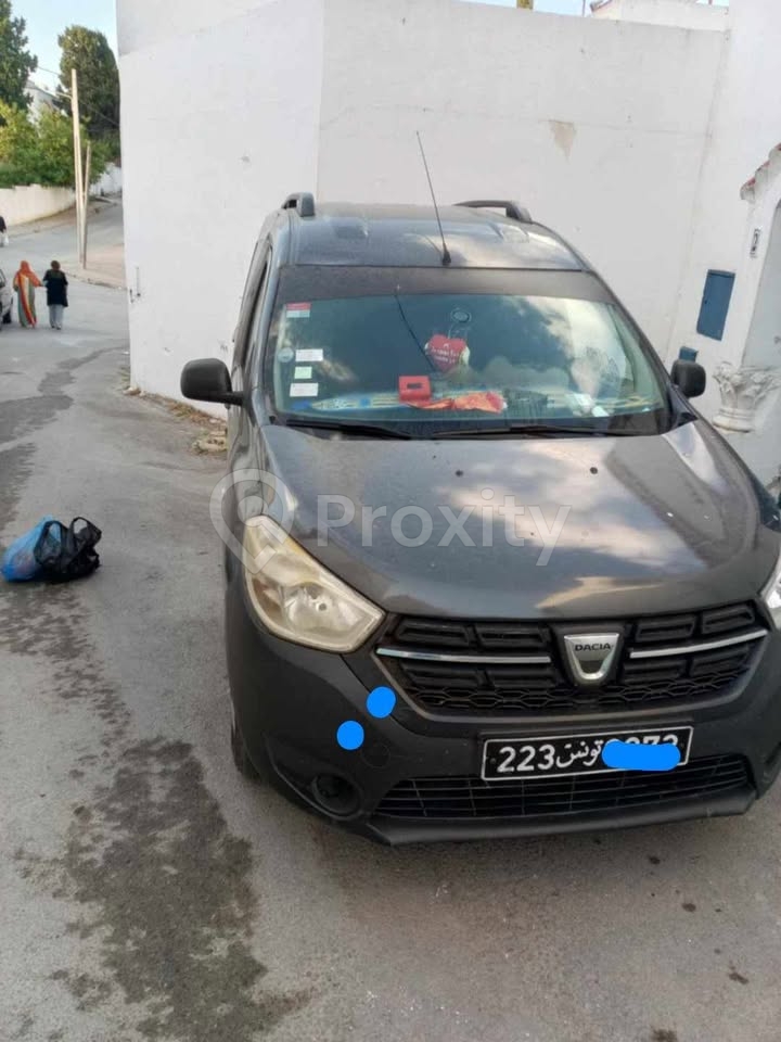 Dacia Dokker utilitaire diesel 5 CV en bon état à vendre à Tunis