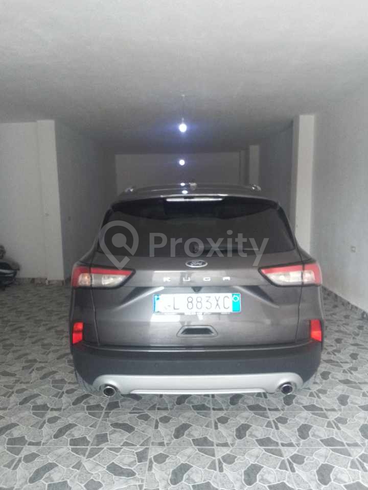 Ford Kuga 2022 boîte automatique en excellent état à vendre à Sidi Bouzid