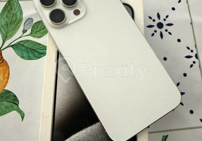iPhone 15 Pro Max 256 Go avec boîte à vendre à Hammam Lif