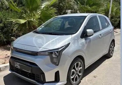 Kia Picanto 2024 grise d’occasion vue avant trois-quarts à Manouba