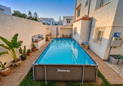 Piscine tubulaire rectangulaire Bestway aspect rotin d’occasion à La Soukra
