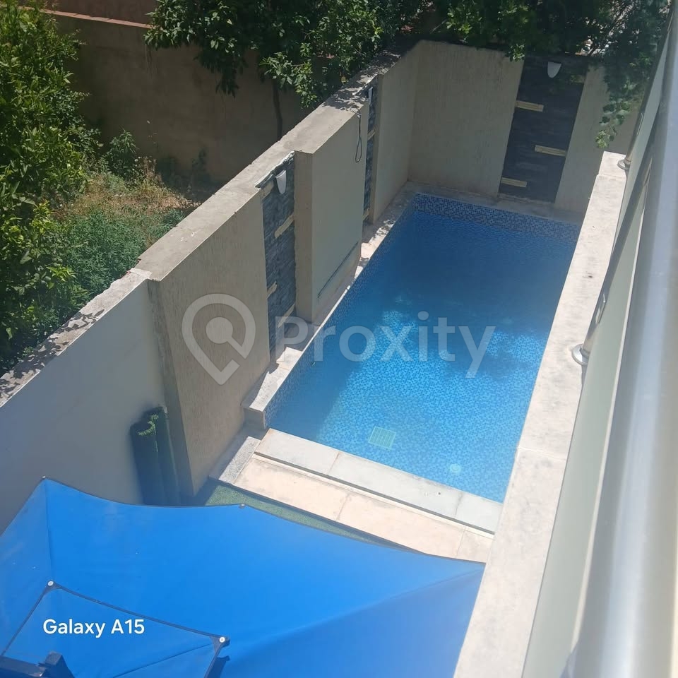 Villa haut standing avec piscine à louer par jour à Hammam Chatt