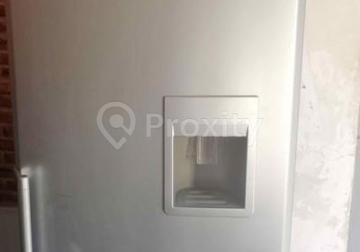 Réfrigérateur Samsung Combi 318 L silver d’occasion vu de face à Tunis