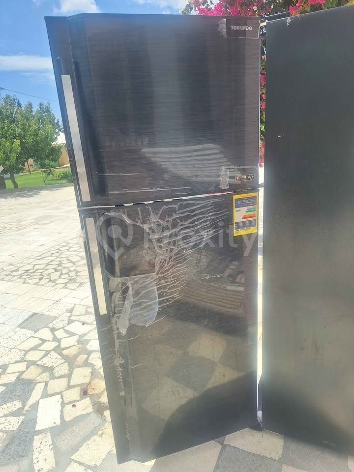 refrigerateur-tornado-noir-deux-portes-occasion