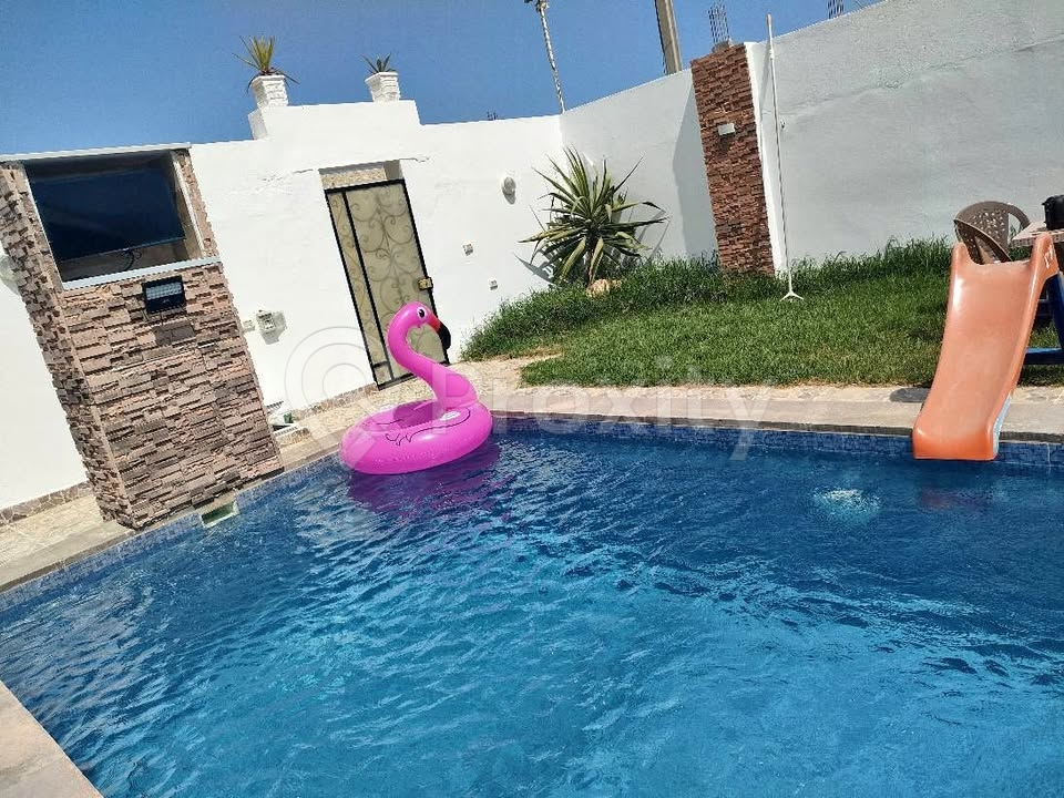 Villa avec piscine privée à louer à Aïn Grenz Kélibia – 3 chambres à 500 m de la plage