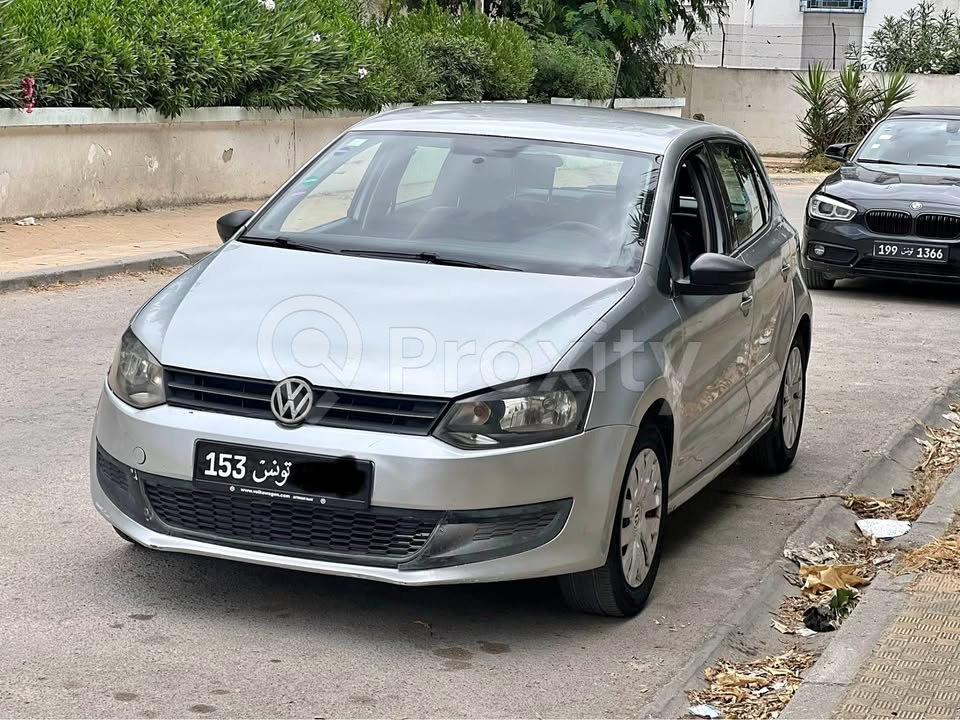 Volkswagen Polo 7 1.2 essence 2012 à Cité El Khadra
