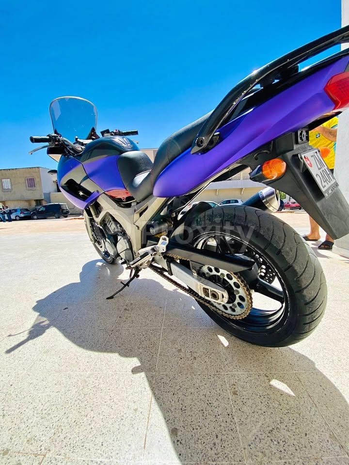 Yamaha TDM 900 en bon état à vendre à Ksibet el Mediouni