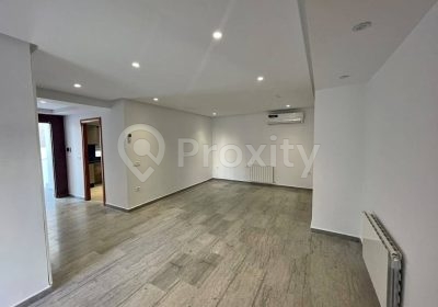 Salon spacieux d’un appartement S+3 neuf à louer aux Jardins de Carthage