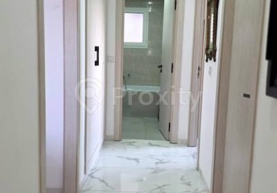 Couloir intérieur moderne de l’appartement S+3 à vendre à Sahloul 4