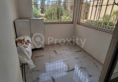 Balcon spacieux et lumineux de l’appartement de 105 m² à Menzah 7