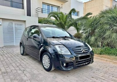 Citroën C2 Phase 2 2010 noire à vendre à La Soukra vue trois quarts avant