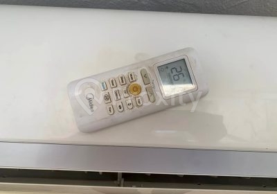 Télécommande du climatiseur Midea 12000 BTU chaud froid
