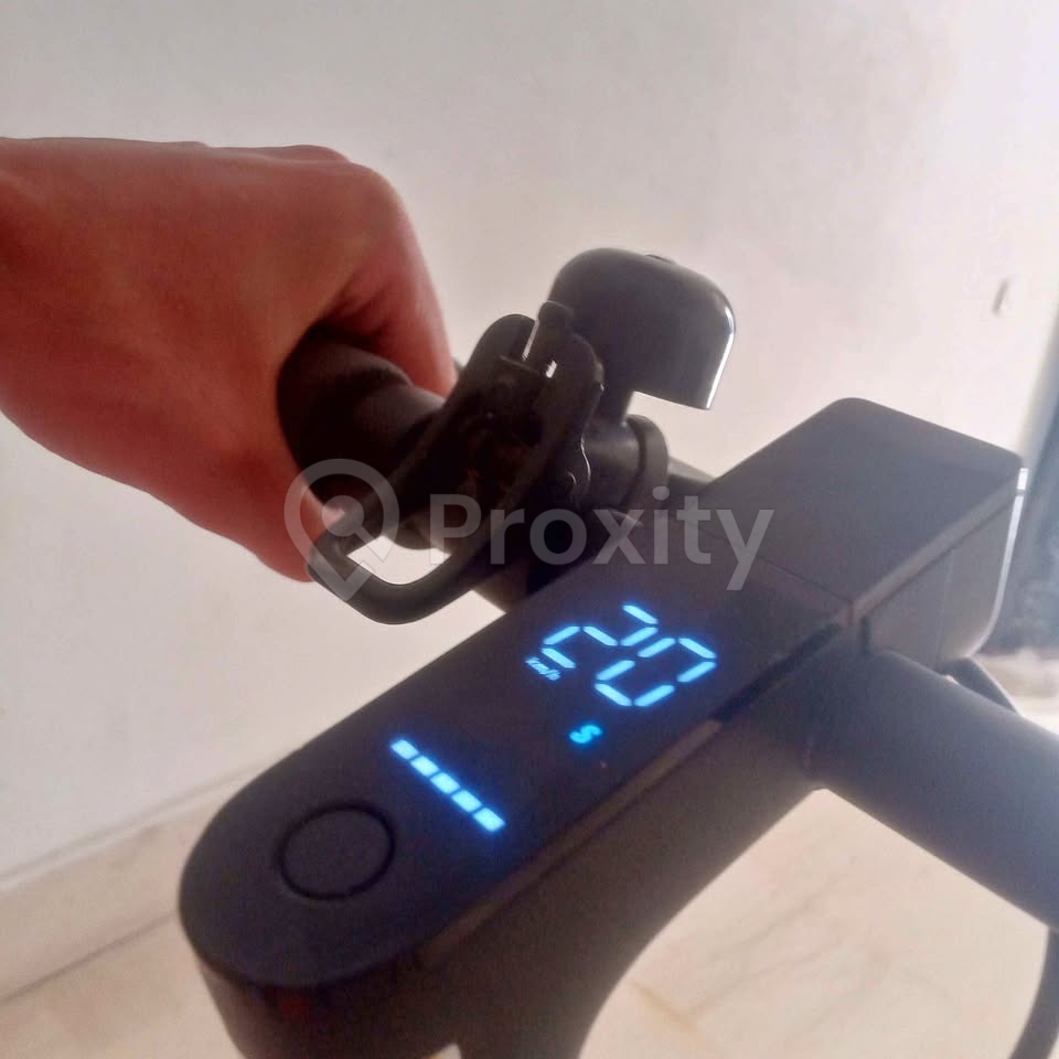 Trottinette électrique Xiaomi d'occasion à Carthage – 750 DT