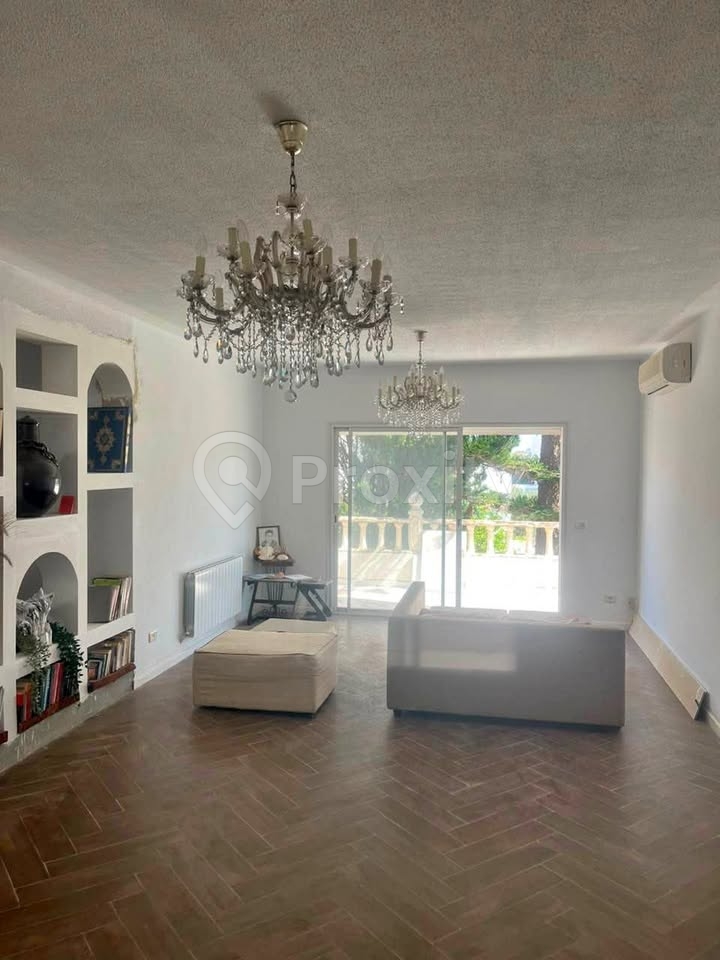 Étage de villa haut standing 100 m² avec terrasse à cité El Ghazela