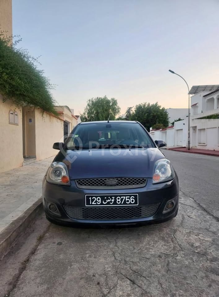 Ford Fiesta Ghia 2007 essence 5 CV – 170 000 km à 20800 DT