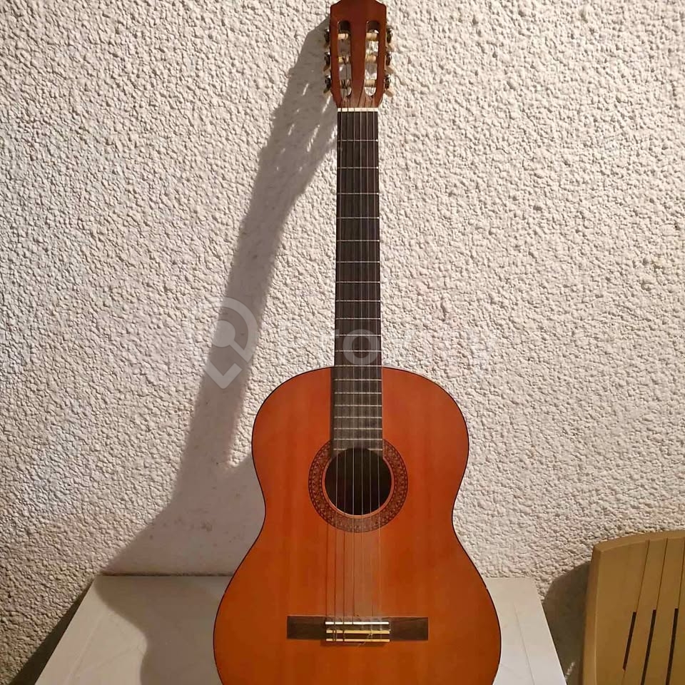 Guitare Yamaha C45 à vendre à Ariana