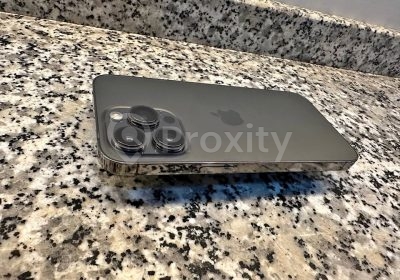 iPhone 13 Pro 256 Go avec triple appareil photo arrière