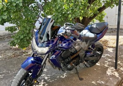 Kawasaki Z750 roadster sportif bleu à vendre à Béja