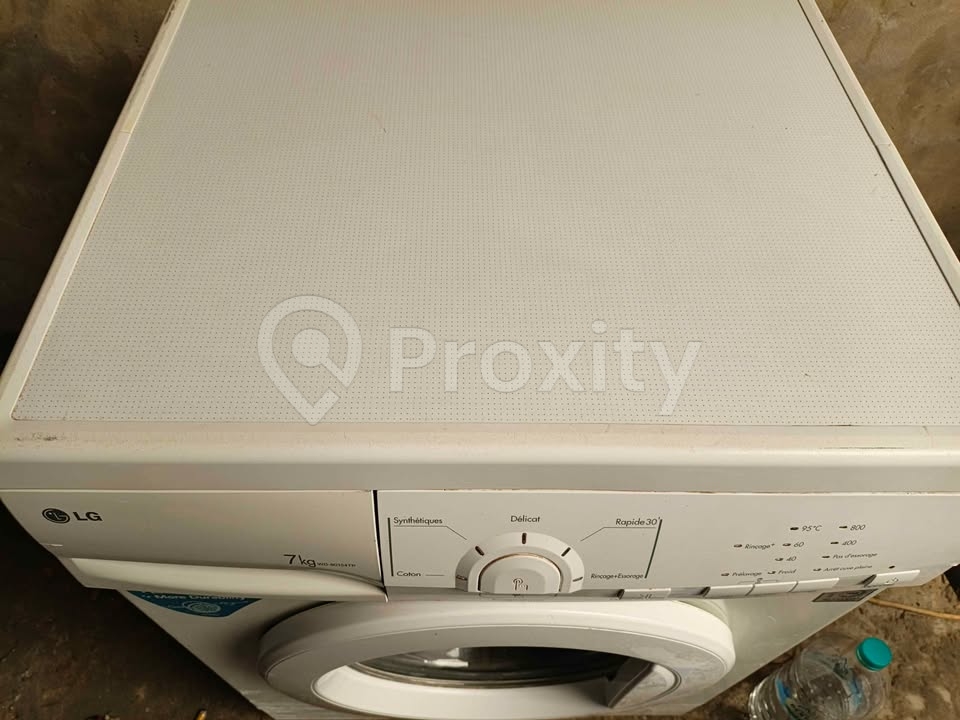 Machine à laver LG 7 kg d'occasion à vendre à La Marsa