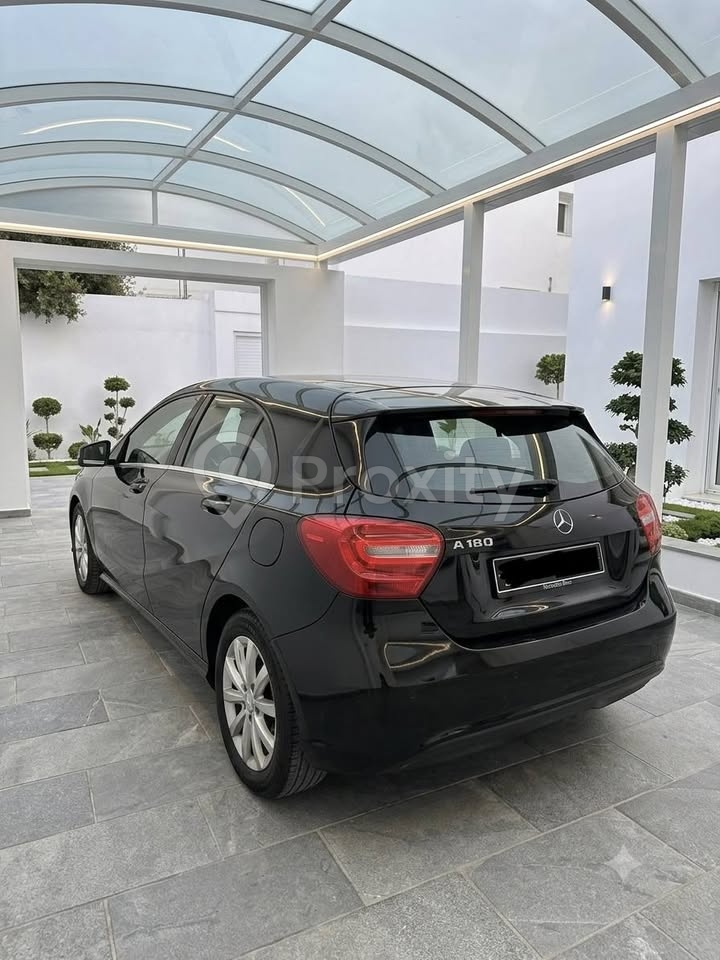 Mercedes Classe A 180 essence à vendre à Mégrine