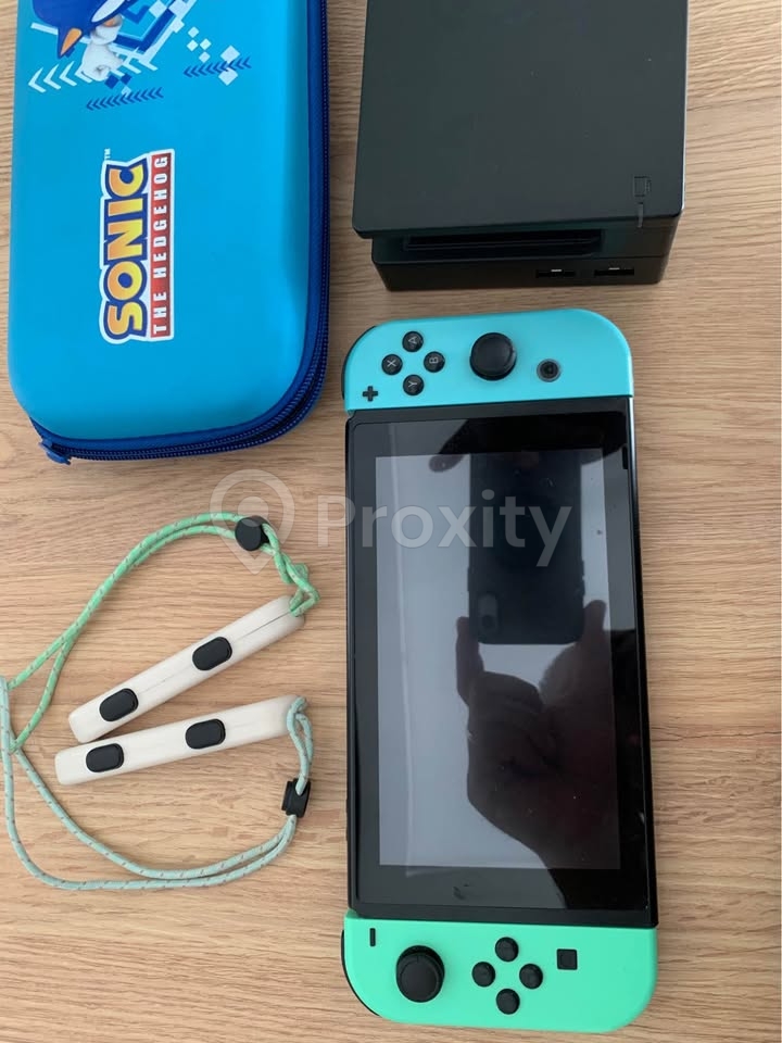 Nintendo Switch V2 patchée 128 Go avec dock et sacoche Sonic à Manouba