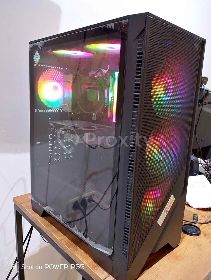 PC Gamer Ryzen 5 5500 RTX 5060 16 Go avec écran 144 Hz à Ariana