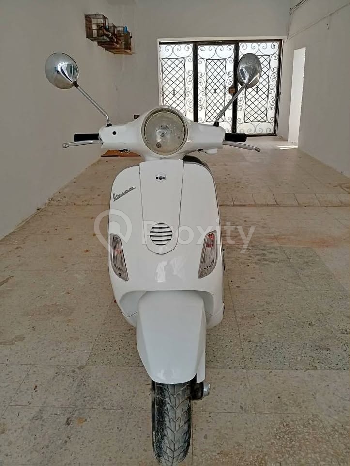 Piaggio Vespa LX 50 2 temps à vendre à Tunis