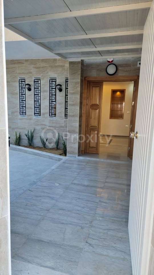 RDC de villa S+3 à louer à Ain Zaghouan Sud