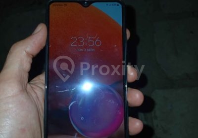 Samsung Galaxy A32 128 Go 6 Go RAM avec écran allumé