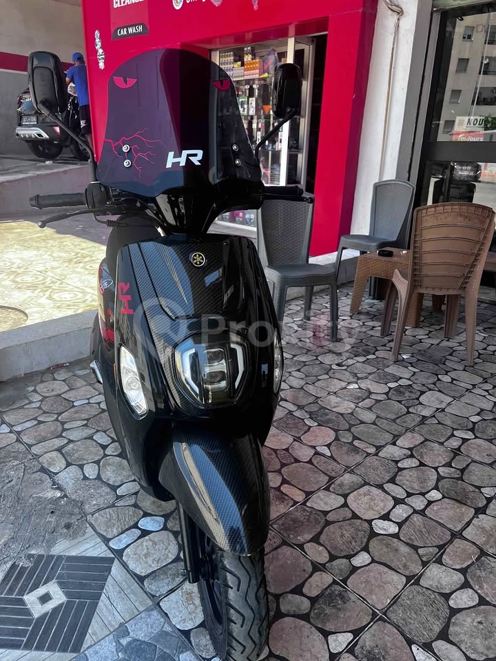 Scooter Pista HR 110 CC presque neuf à vendre à Tunis