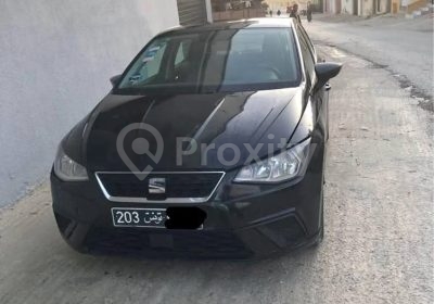 SEAT Ibiza 2018 noire vue avant à vendre à Manouba au prix de 30800 dinars