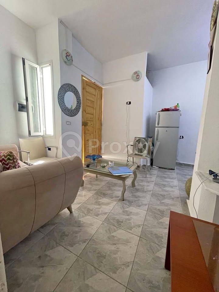 Studio 44 m² à vendre à Menzah 9B – Entrée indépendante