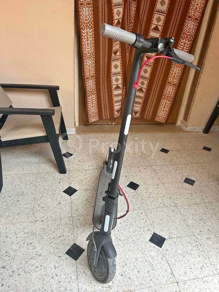 Trottinette électrique Xiaomi en bon état à vendre à Msaken – 850 DT