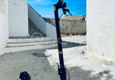 Trottinette électrique Xiaomi S1 en bon état à vendre à Kelibia
