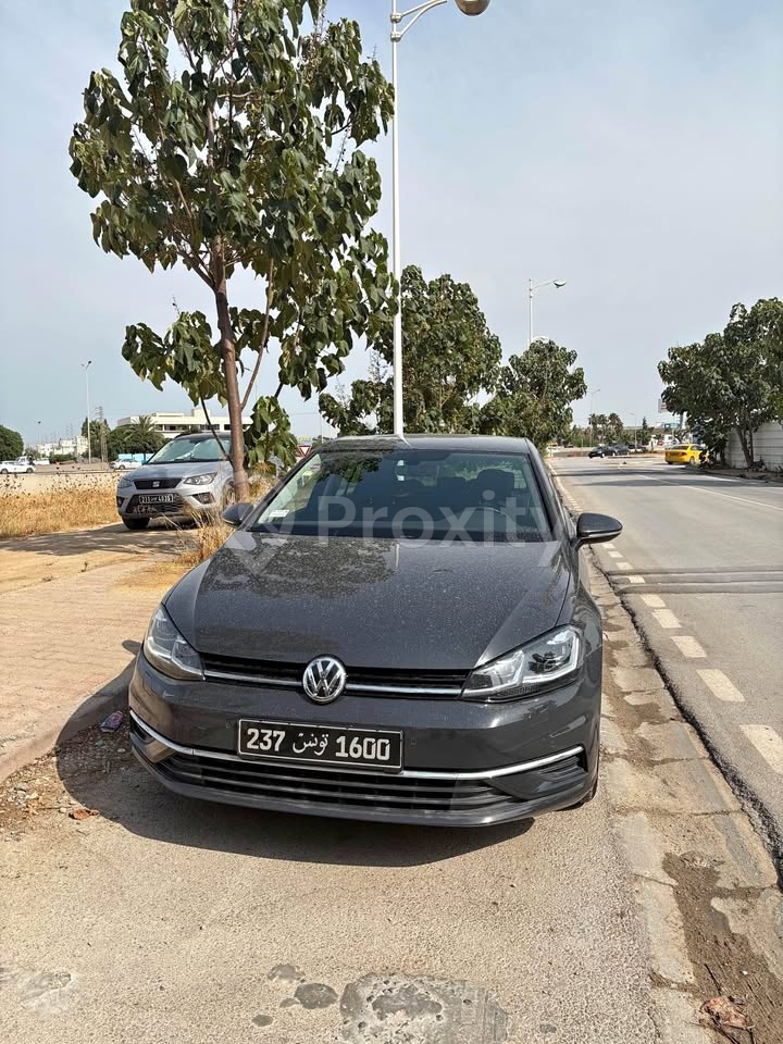 Volkswagen Golf 7.5 Comfortline 2019 essence à vendre à Ariana