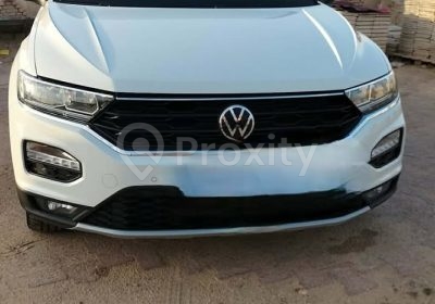 Volkswagen T-Roc blanche 2021 automatique vue avant à Tozeur