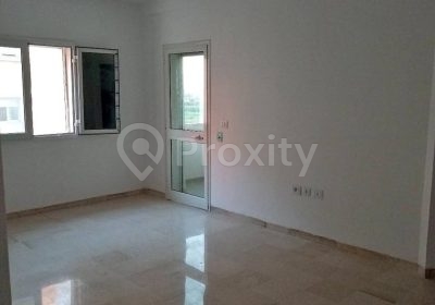 Salon de l’appartement S+2 neuf à louer à Oued Ellil
