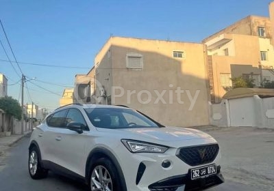 Cupra Formentor e-HYBRID 204 ch 2022 d’occasion vue trois-quarts avant à El Mourouj